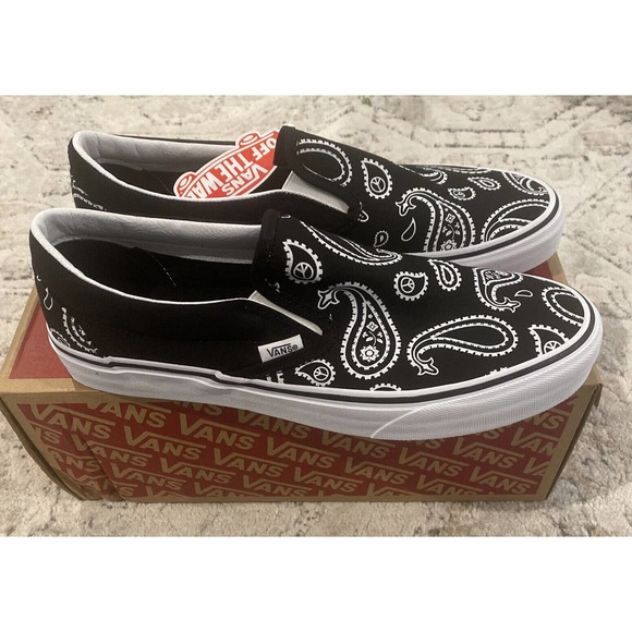 Vans Paisley Classic Slip-On Sneakers Black/True White Skate Shoes Sz. 10 BNIB - Picture 4 of 5